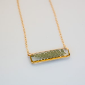 Dainty Fern Necklace in Resin – Horizontal Bar Necklace – 14k Gold Fill or Sterling Silver – Pressed Botanical Jewelry – Minimalist Everyday